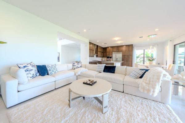 9515 Royal Woods Mnr, Boca Raton, Florida 33434, image 1