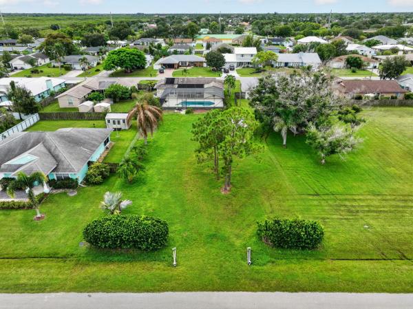 642 SE Tanner Ave, Port St. Lucie, Florida 34984, image 1