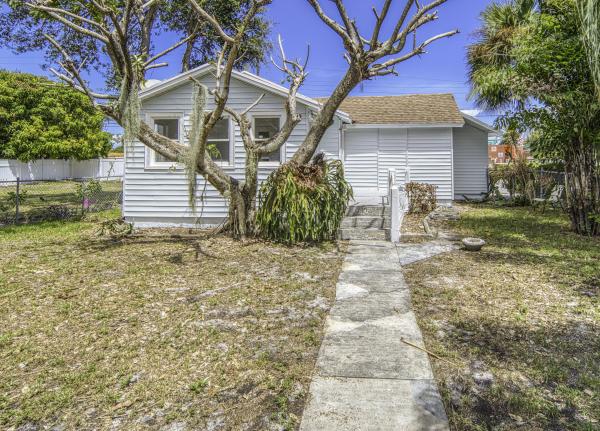 Lake Worth Town, 708 N H St, Lake Worth Beach, Florida 33460, image 1