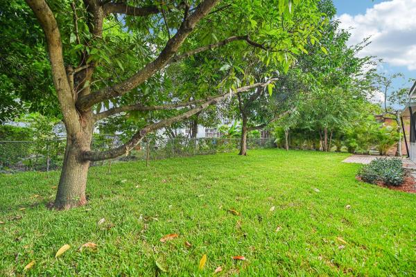 285 NE 165th St, Unincorporated Dade County, Florida 33162, image 1