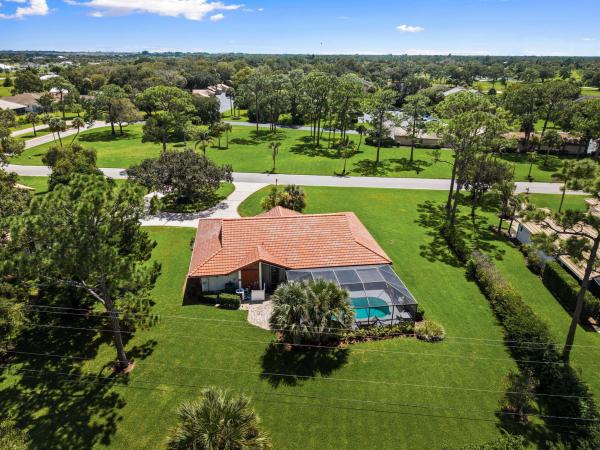 Meadowood Golf & Tennis Club, 9457 Meadowood Dr, Fort Pierce, Florida 34951, image 1