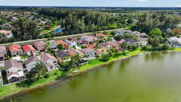 7823 Springfield Lake Dr, Lake Worth, Florida 33467, image 1