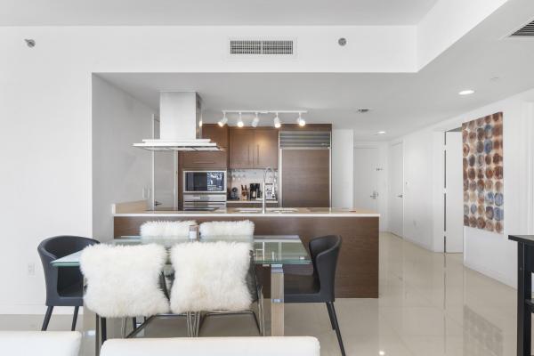 Icon Brickell Tower 2, 495 Brickell Ave #811, Miami, Florida 33131, image 1