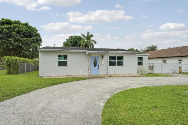 Woodland Heights, 1008 Francis St, West Palm Beach, Florida 33405, image 1