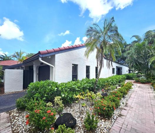The Palms Of Boca Lago, 21692 Tall Palm Cir #10-B, Boca Raton, Florida 33433, image 1