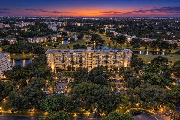 Oaks Way At Palm-Aire, 3520 Oaks Way #904, Pompano Beach, Florida 33069, image 1