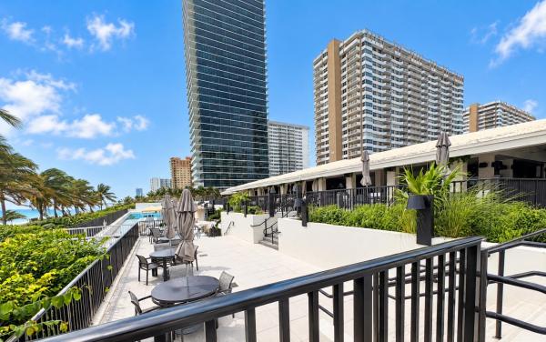 The Hemispheres, 1965 S Ocean Dr #4H, Hallandale Beach, Florida 33009, image 1