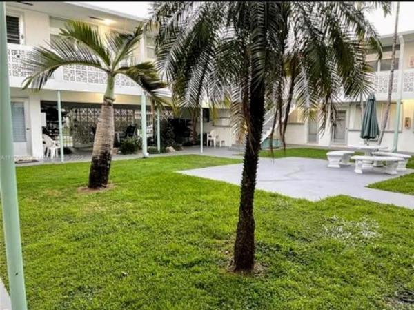 1717 Rodman St #18, Hallandale Beach, Florida 33020, image 1