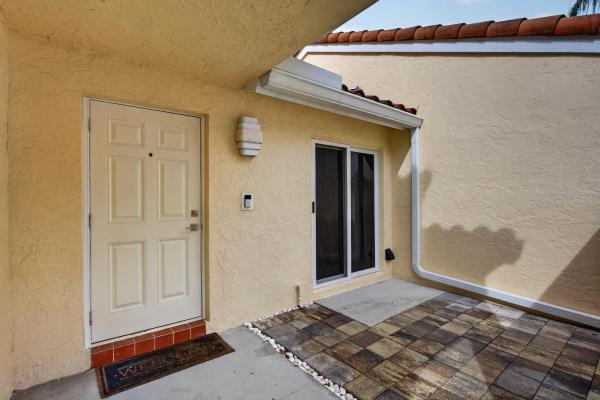 Village Homes At Country Isles, 1593 Springside Dr, Weston, Florida 33326, image 1