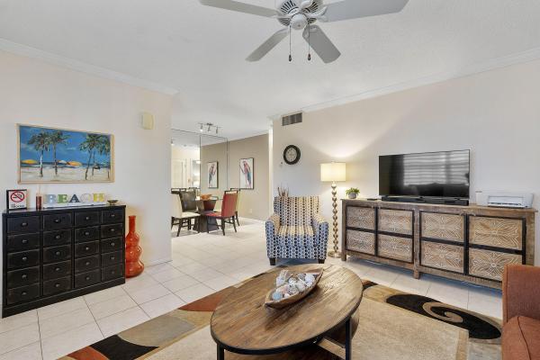 Colonial Manor West, 2424 NE 9th St #305, Fort Lauderdale, Florida 33304, image 1
