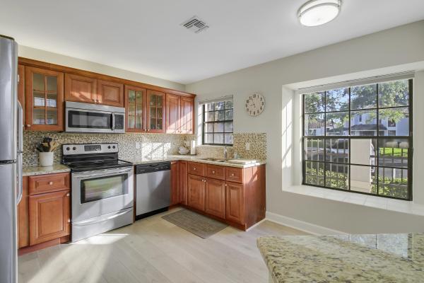 587 Prestwick Cir #2, Palm Beach Gardens, Florida 33418, image 1