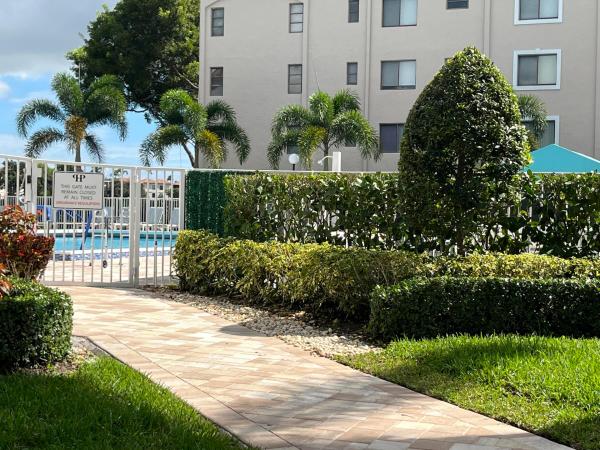 Huntington Pointe, 6269 Pointe Regal Cir #305, Delray Beach, Florida 33484, image 1