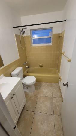 Central Oakland Park, 981 NE 36th St #1, Oakland Park, Florida 33334, image 1