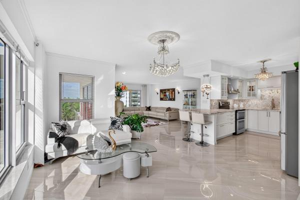 Lake House South, 875 E Camino Real #7E, Boca Raton, Florida 33432, image 1