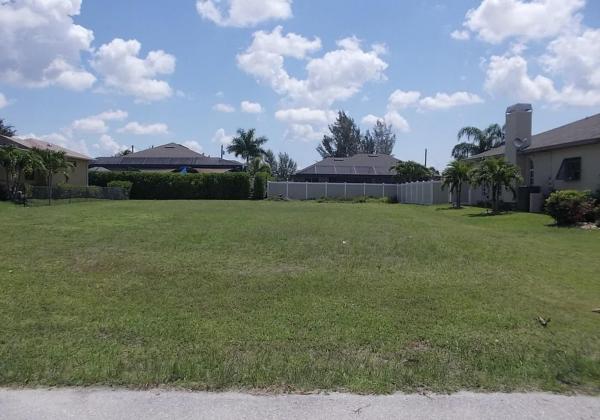 Cape Coral Residential, 3015 SW 26th Ct, Cape Coral, Florida 33914, image 1