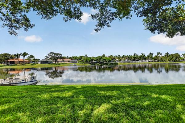 Centennial Square, 126 Centennial Ct, Deerfield Beach, Florida 33442, image 1