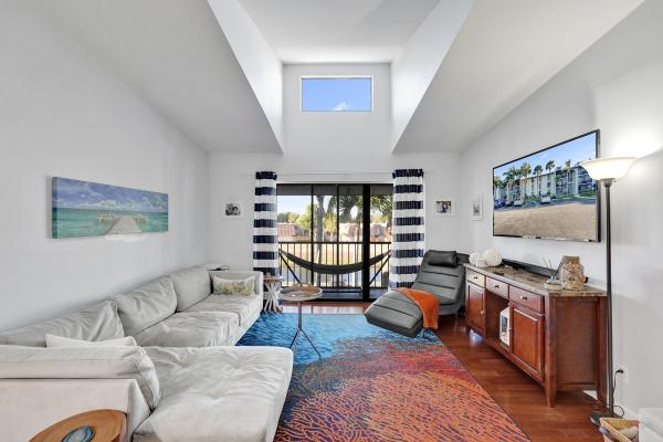 The Palm Club, 1008 Green Pine Blvd #D3, West Palm Beach, Florida 33409, image 1