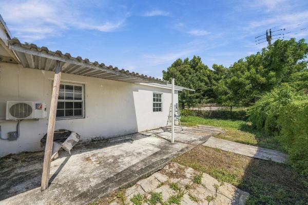 Pompano Beach Highlands, 4320 NE 18th Ave, Pompano Beach, Florida 33064, image 1