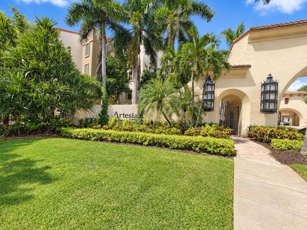 Villa Biarritz, 2900 NW 125th Ave #3-305, Sunrise, Florida 33323, image 1