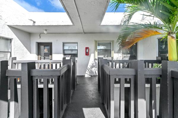 Manaranda Village, 1021 Mockingbird Ln #415, Plantation, Florida 33324, image 1