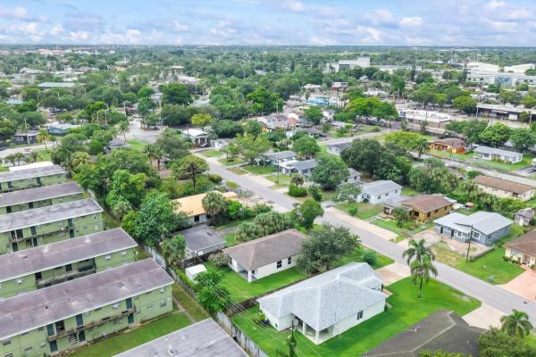 Franklin Park, 2212 NW 9th Ct, Fort Lauderdale, Florida 33311, image 1