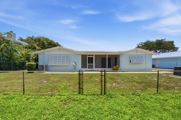 Cromwell Estates, 916 Evergreen Dr, North Palm Beach, Florida 33408, image 1