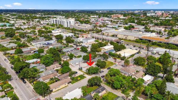 Lake Worth Town, 1208 3rd Ave S, Lake Worth Beach, Florida 33460, image 1