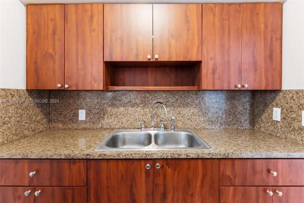Lake Ridge, 1132 NE 15th Ave #B, Fort Lauderdale, Florida 33304, image 1