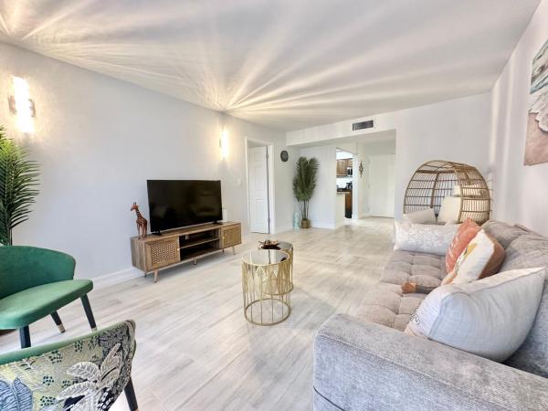 Casa Del Rio, 470 NW 20th St #2050, Boca Raton, Florida 33431, image 1