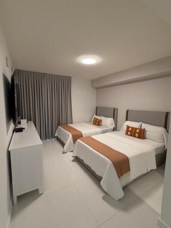Parque Towers, 330 Sunny Isles Blvd #5-2408, Sunny Isles Beach, Florida 33160, image 1