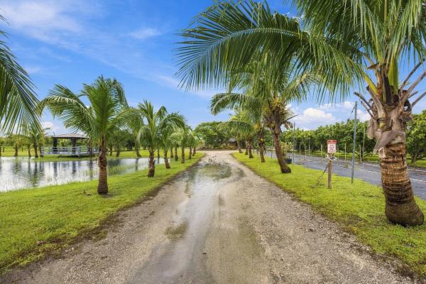 Santa Rosa Groves, 20569 Marie Ct, Loxahatchee, Florida 33470, image 1