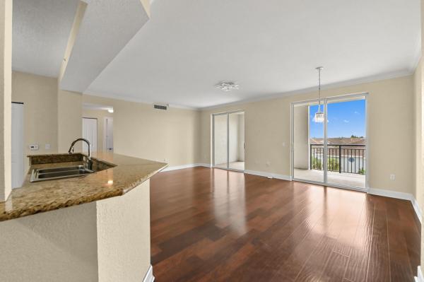 Vizcaya Lakes, 1660 Renaissance Commons Blvd #2517, Boynton Beach, Florida 33426, image 1