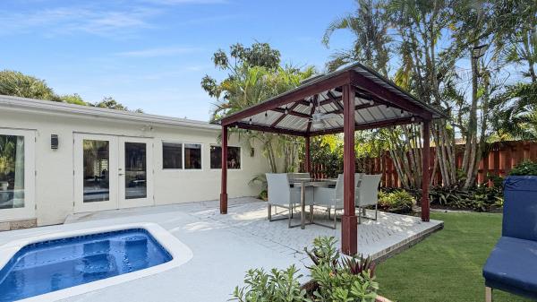 Palm Beach Farms, 941 SW 19th St, Boca Raton, Florida 33486, image 1