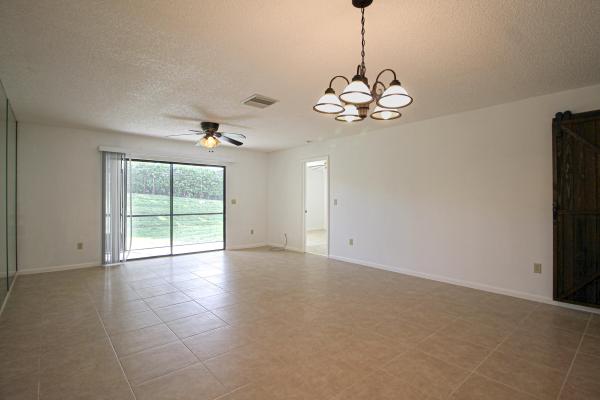 105 Lakeview Dr E, Royal Palm Beach, Florida 33411, image 1