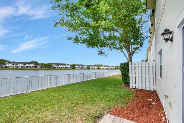 4102 Emerald Vis, Lake Worth, Florida 33461, image 1