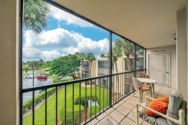 Coconut Palm At Las Verdes, 5280 Las Verdes Cir #320, Delray Beach, Florida 33484, image 1