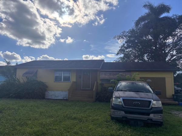 Holloway, 530 SE 4th St, Belle Glade, Florida 33430, image 1