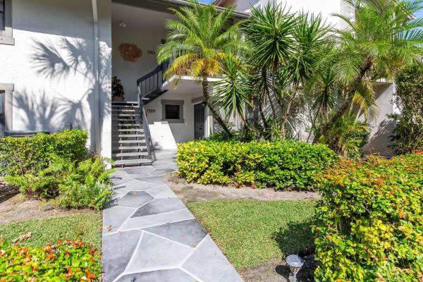 Golf Cottages, 11267 Pond View Dr #B102, Wellington, Florida 33414, image 1