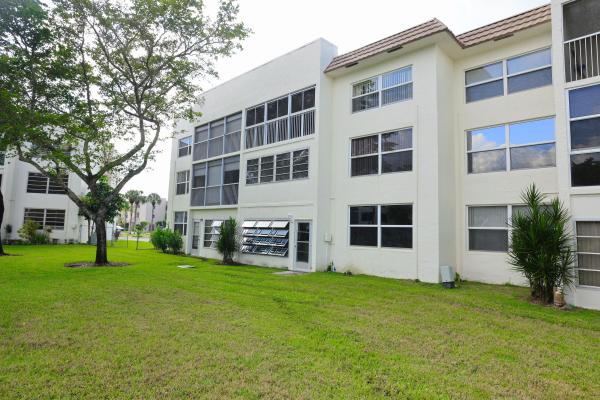 Royal Park Gardens 3, 6850 Royal Palm Blvd #211G, Margate, Florida 33063, image 1