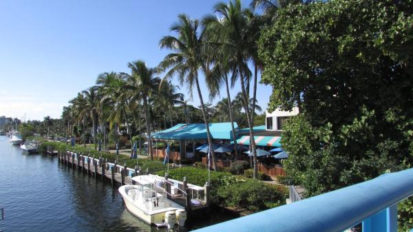 Wedgewood At The Cascades, 7248 Mistral Ct, Boynton Beach, Florida 33437, image 1