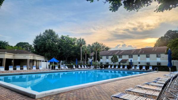 The Gardens North At Palm-Aire, 717 Gardens Dr #206, Pompano Beach, Florida 33069, image 1