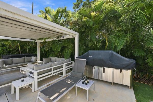 Placido Place, 114 NE 16th Pl, Fort Lauderdale, Florida 33305, image 1