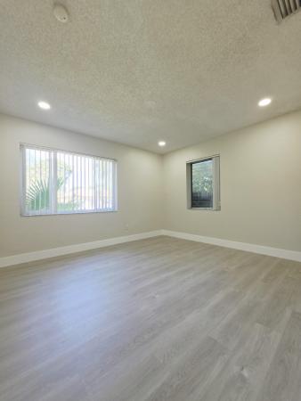 Middle River Estates, 1432 NE 27th St, Wilton Manors, Florida 33334, image 1