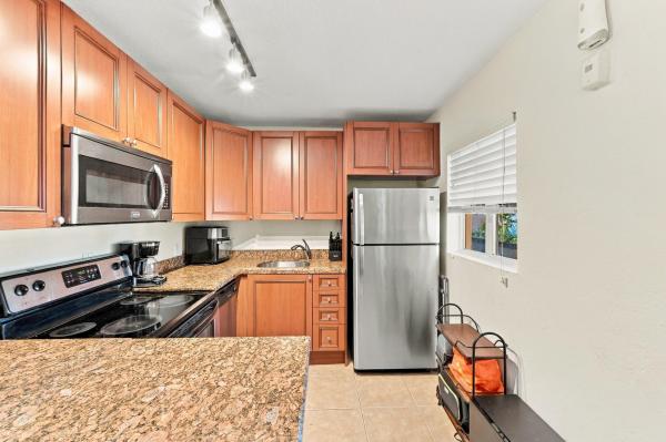 Wilton Place, 2655 NE 8th Ave #210, Wilton Manors, Florida 33334, image 1