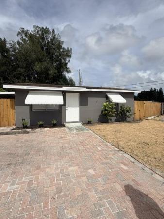 Lakewood Gardens, 3642 Gulfstream Rd #3, Palm Springs, Florida 33461, image 1