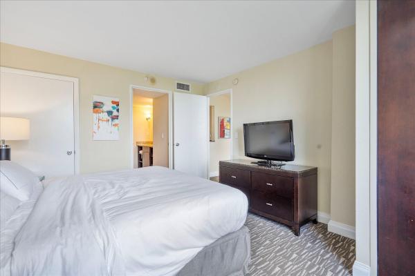 Gallery One, 2670 E Sunrise Blvd #409, Fort Lauderdale, Florida 33304, image 1