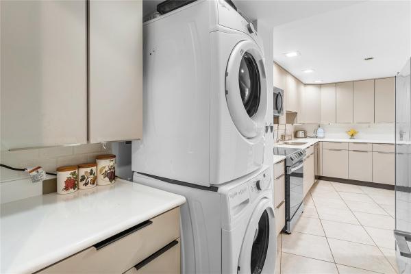 Maya Marca, 3000 Holiday Dr #1605, Fort Lauderdale, Florida 33316, image 1