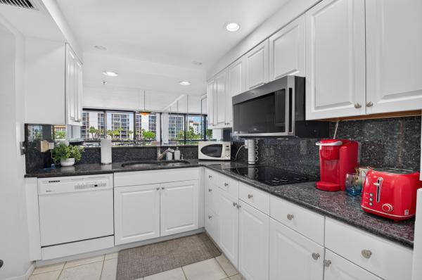 Yacht & Racquet Club Of Boca Raton, 2687 N Ocean Blvd #2060, Boca Raton, Florida 33431, image 1