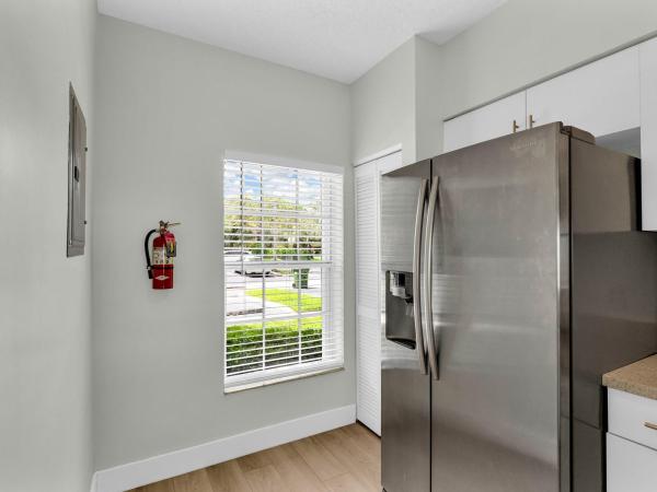 Coconuts, 219 Mallory Ct, Weston, Florida 33326, image 1