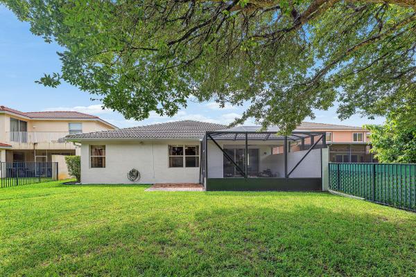Bella Terra, 310 Venice Blvd, Royal Palm Beach, Florida 33411, image 1